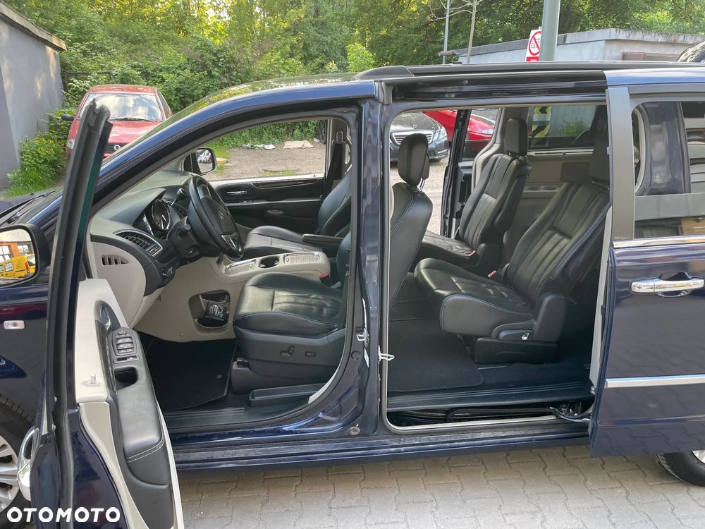 Lancia Voyager 2.8CRD Gold - 10