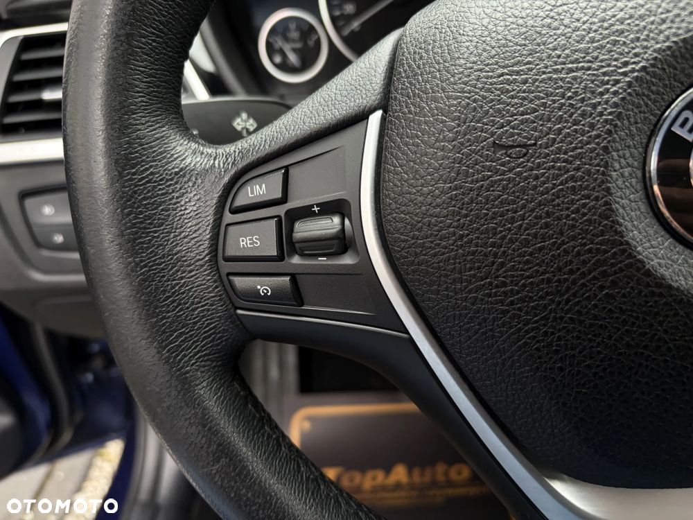 BMW Seria 3 320d Sport Line - 23
