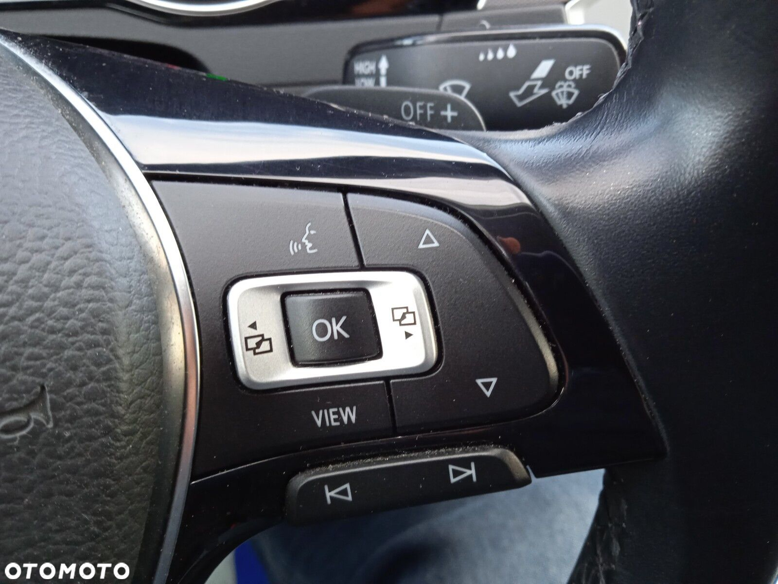 Volkswagen Passat - 17