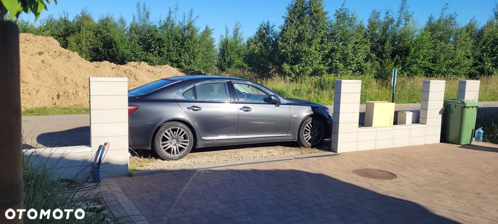 Lexus LS 460 Prestige - 18