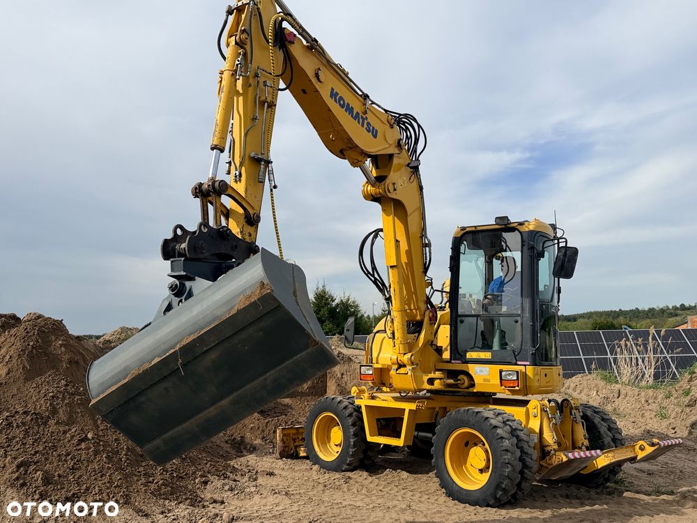 Komatsu 4x4x4 ramię łamane Koparka kołowa KOMATSU  PW98MR-8 10ton 4x4x4 ośki skrętne Ramię 3x łamane BEZ DPF i ADBLUE 4 cyl dodatkowe wyjścia hydr Pług Podpory 2012 szybka zwinna Prosto z importu 1 właściciel Cat TEREX Liebherr Wacker Pw 98 Mr 8 11 - 4