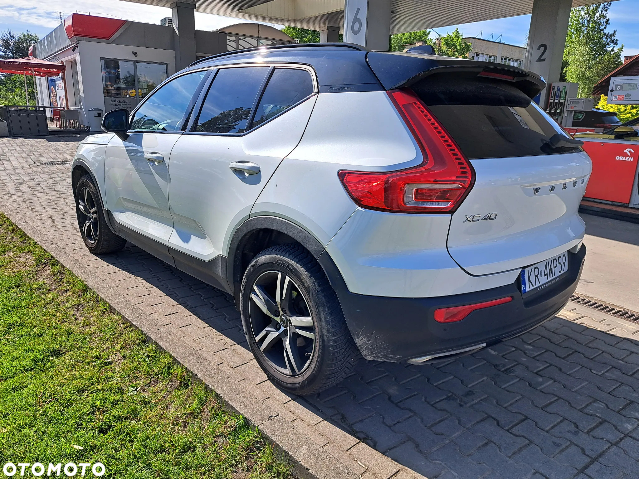 Volvo XC 40 T3 R-Design - 6