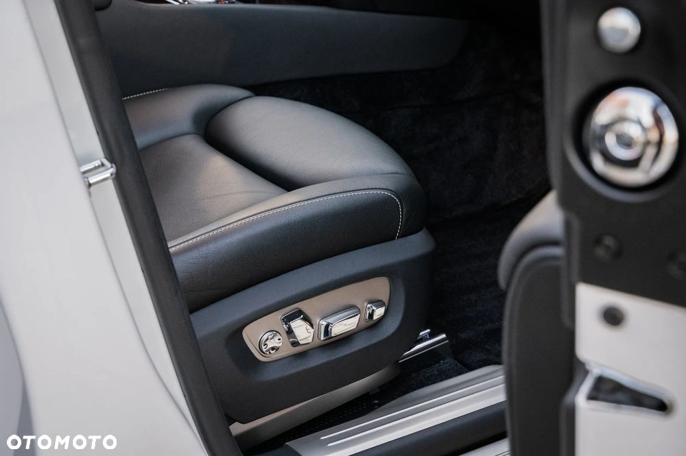 Rolls-Royce Ghost - 32