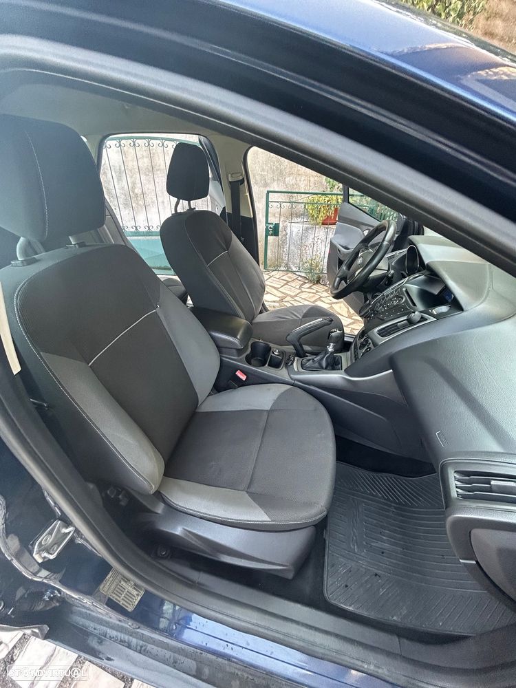 Ford Focus - 27