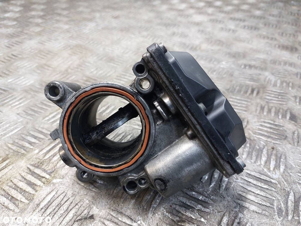PRZEPUSTNICA AUDI A6 C7 2.0 TDI 03L128063R - 3
