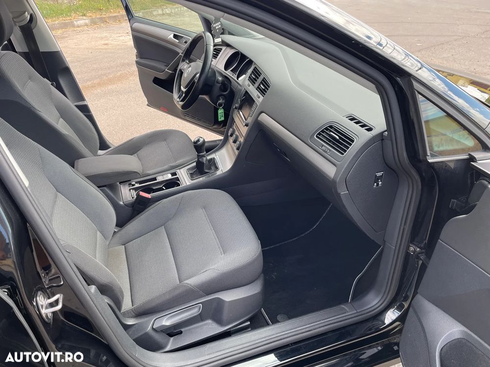 Volkswagen Golf 1.6 TDI BlueMotion Comfortline - 13