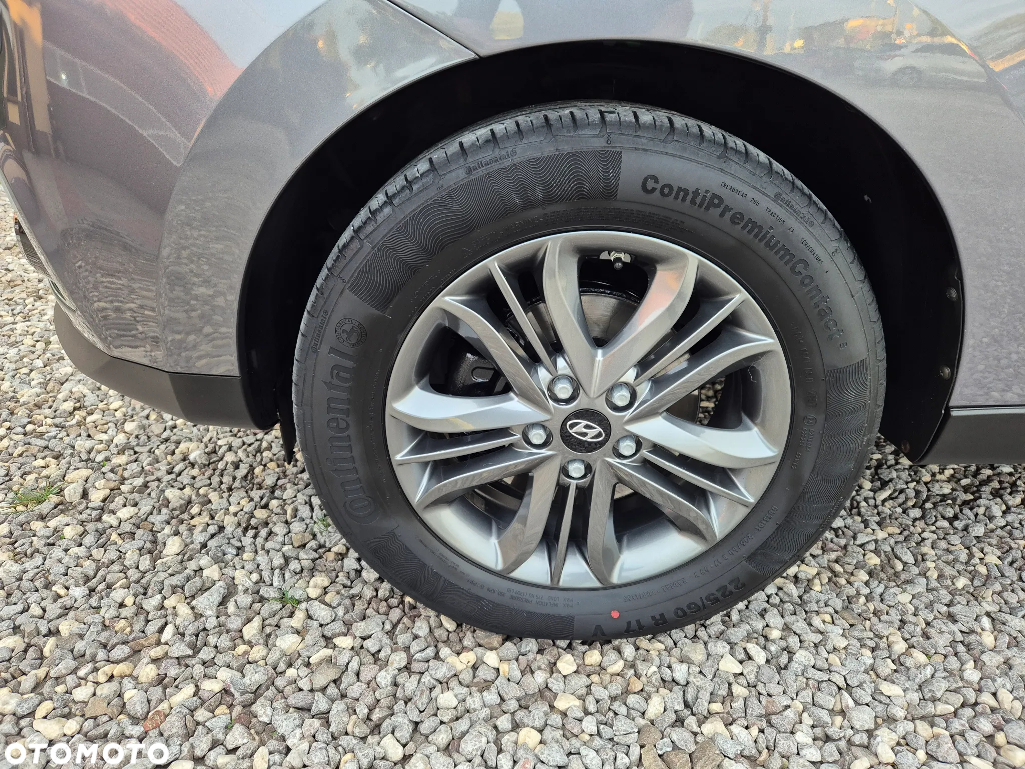 Hyundai ix35 1.7 CRDi 2WD blue Finale Gold - 15