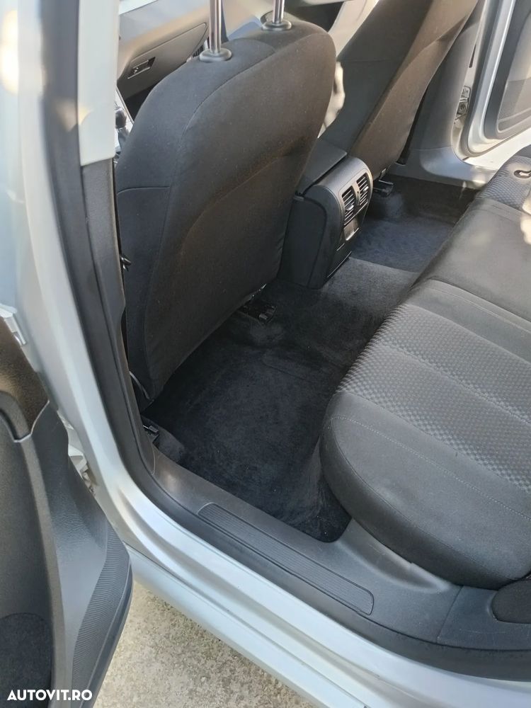 Volkswagen Passat Variant 2.0 TDI 4Motion BlueMotion Technology Business Edition - 8