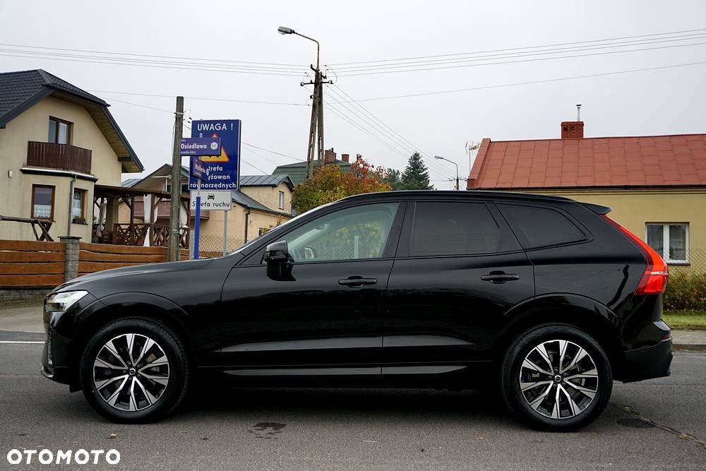 Volvo XC 60 B4 D Plus Dark - 12