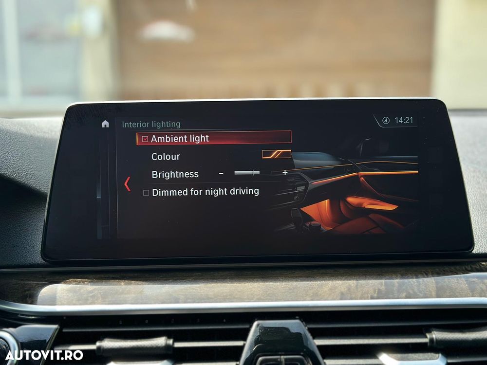 BMW Seria 5 530d xDrive Aut. Sport Line - 35