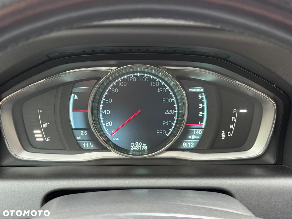 Volvo XC 60 D4 AWD Momentum - 15