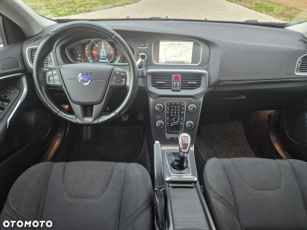 Volvo V40 D2 Kinetic - 9