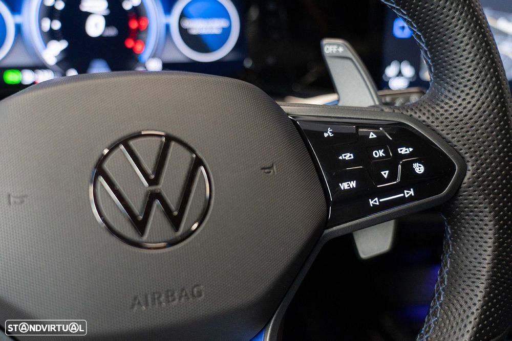 VW Golf 2.0 TSI R DSG - 35