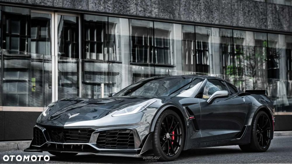 Chevrolet Corvette - 16