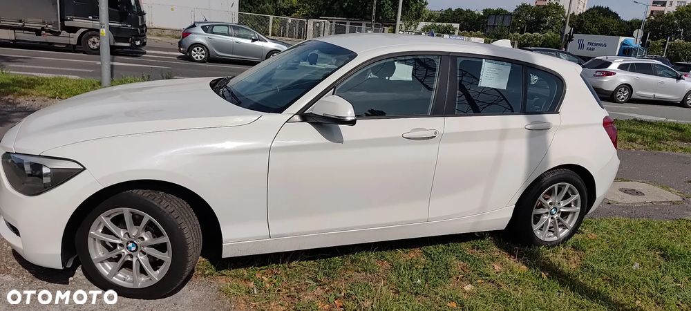 BMW Seria 1 114i - 3