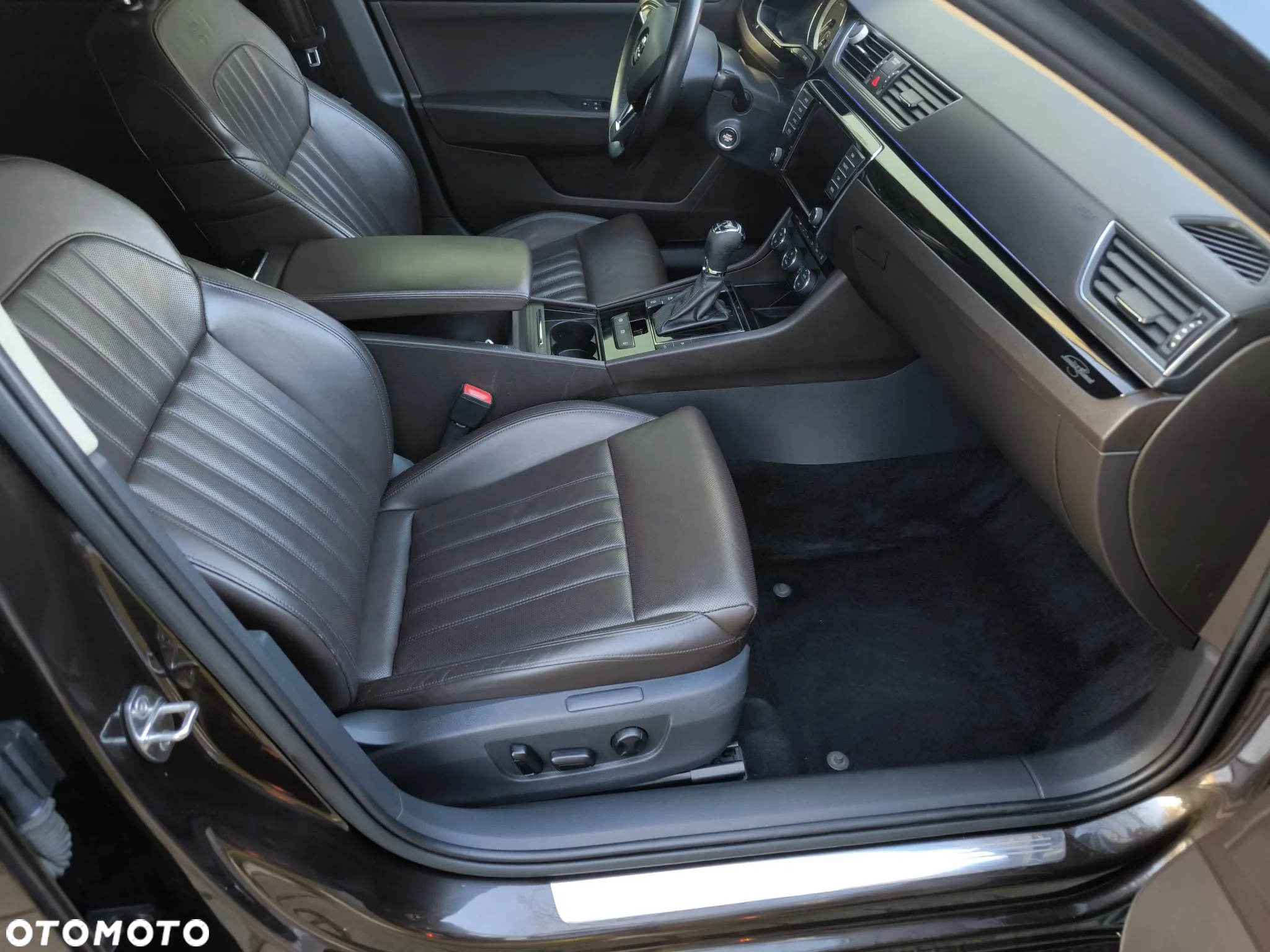 Skoda Superb 2.0 TDI 4x4 L&K DSG - 20