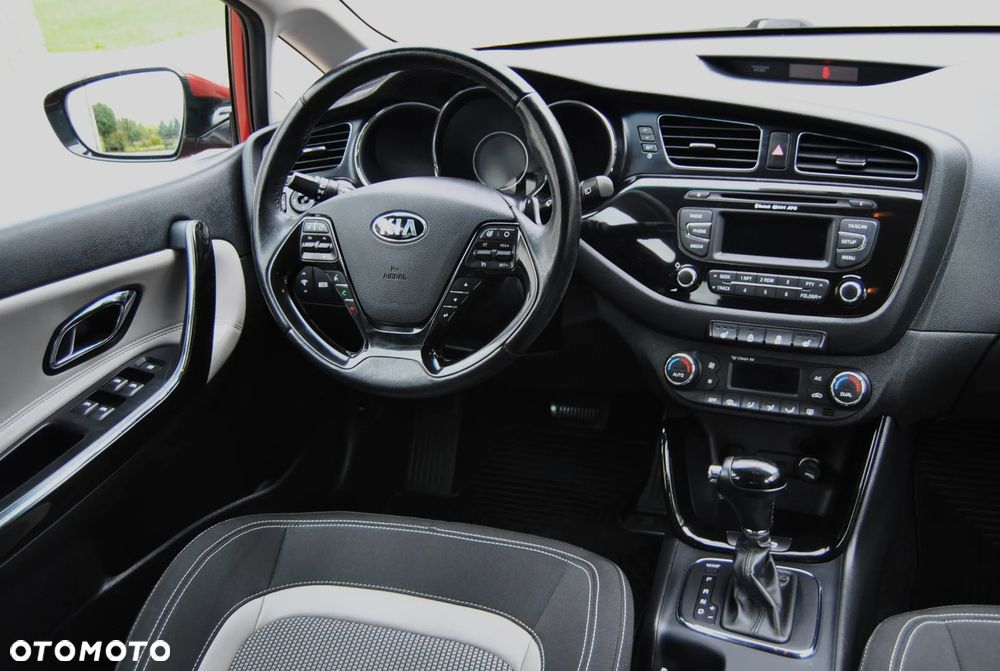 Kia Ceed 1.6 GDI DCT Vision - 11