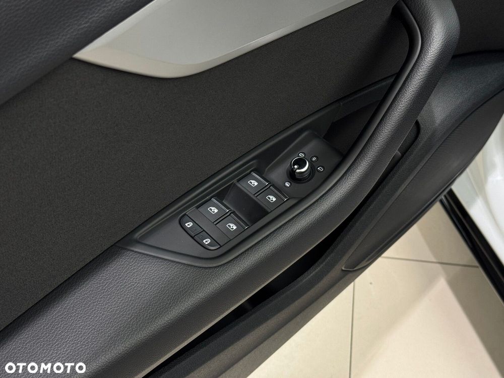 Audi A4 Limousine - 21