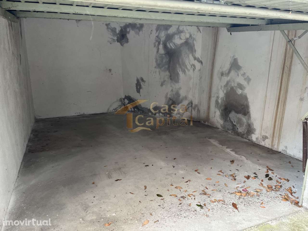 Garagem Fechada - Pioledo - Grande imagem: 3/3