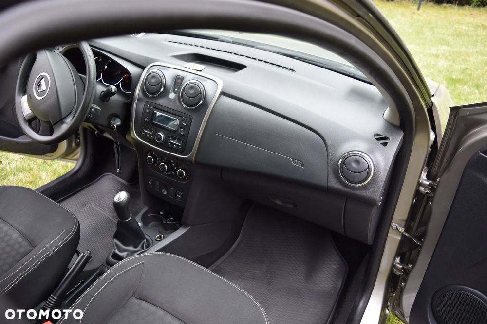 Dacia Logan 1.2 16V Laureate EU6 - 10