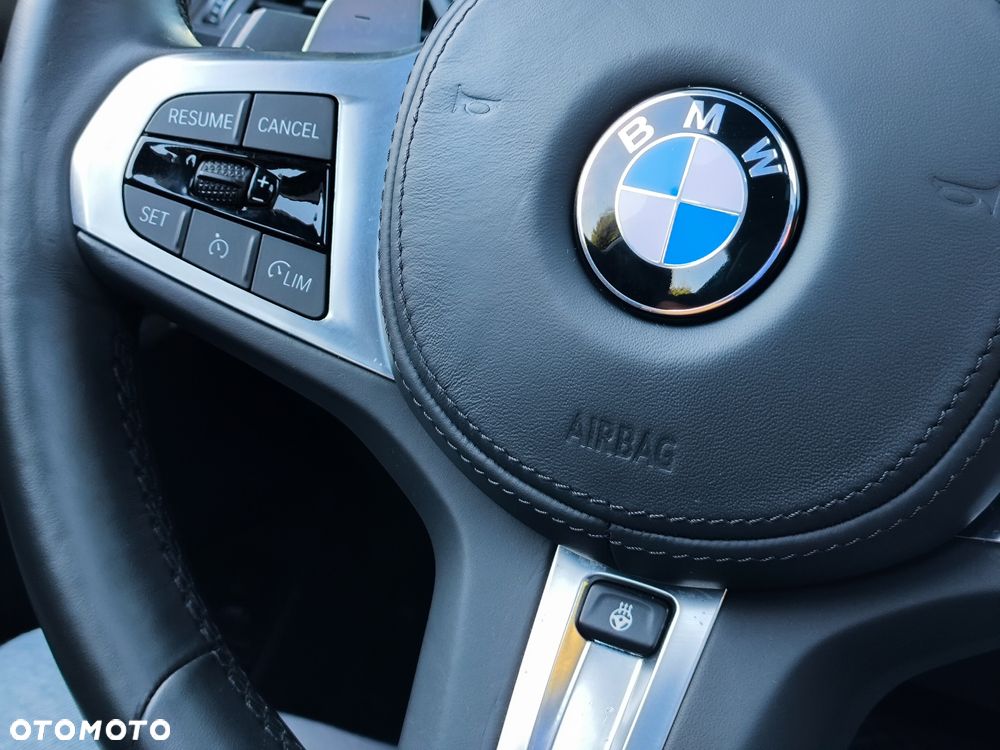 BMW Seria 3 330i xDrive Luxury Line sport - 15