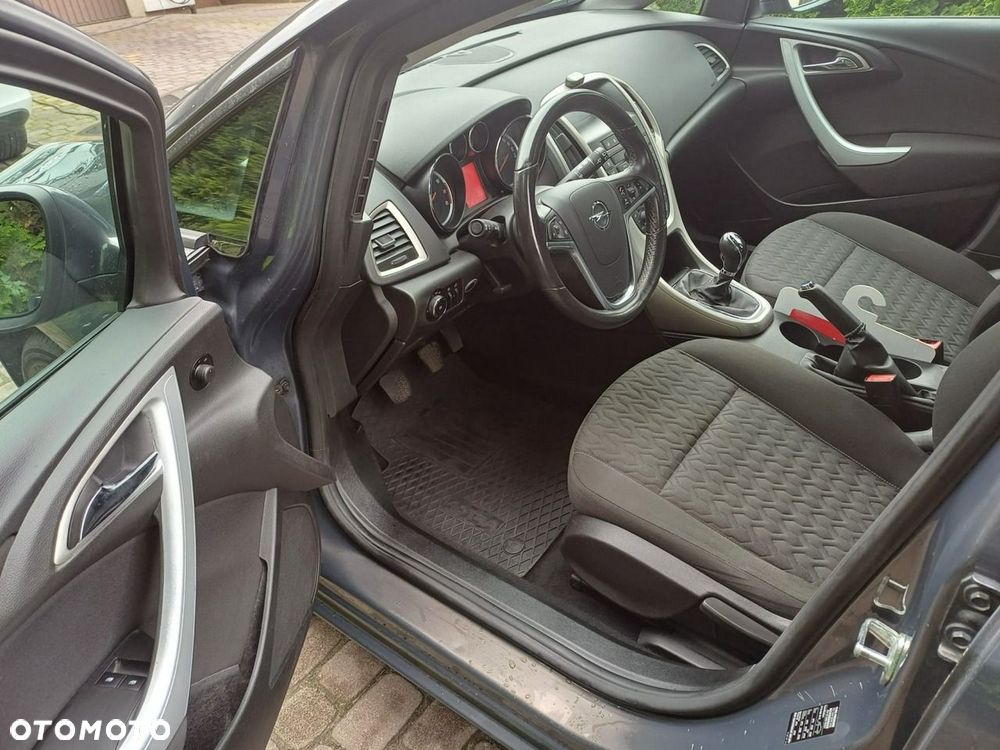 Opel Astra 1.6 Enjoy EU6 - 9