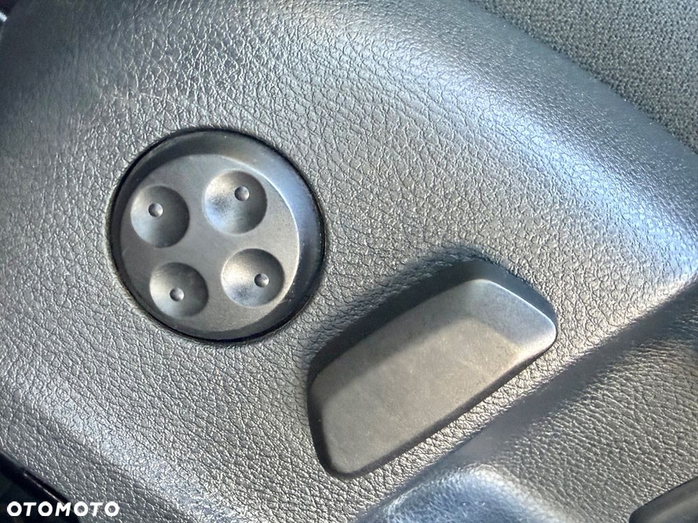 Volkswagen Passat - 24