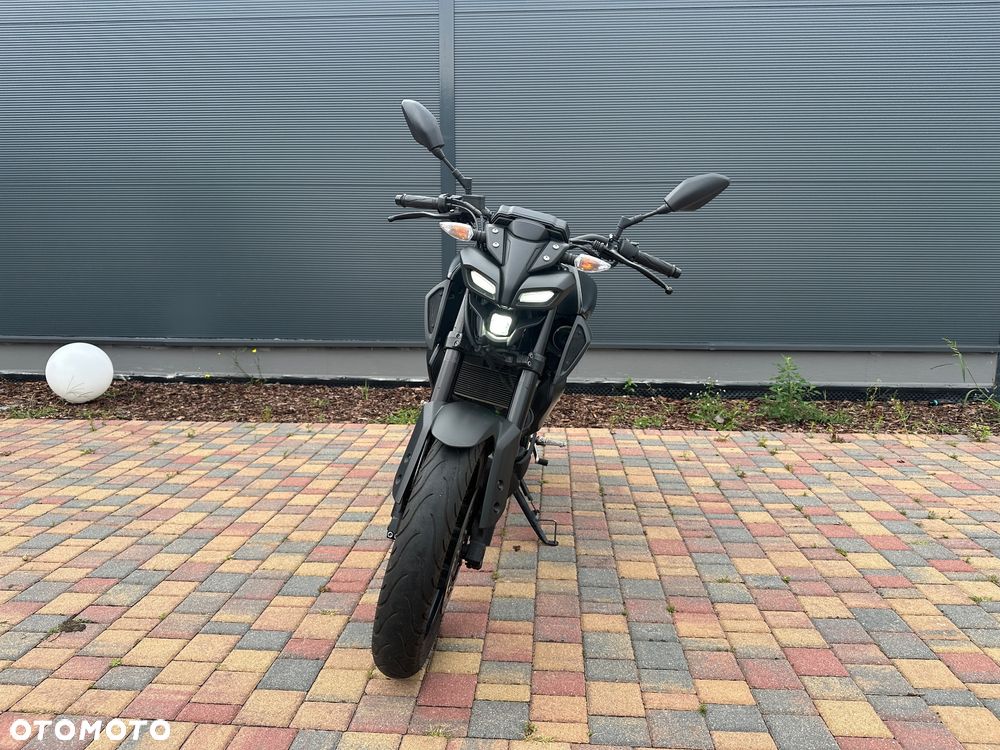 Yamaha MT - 8