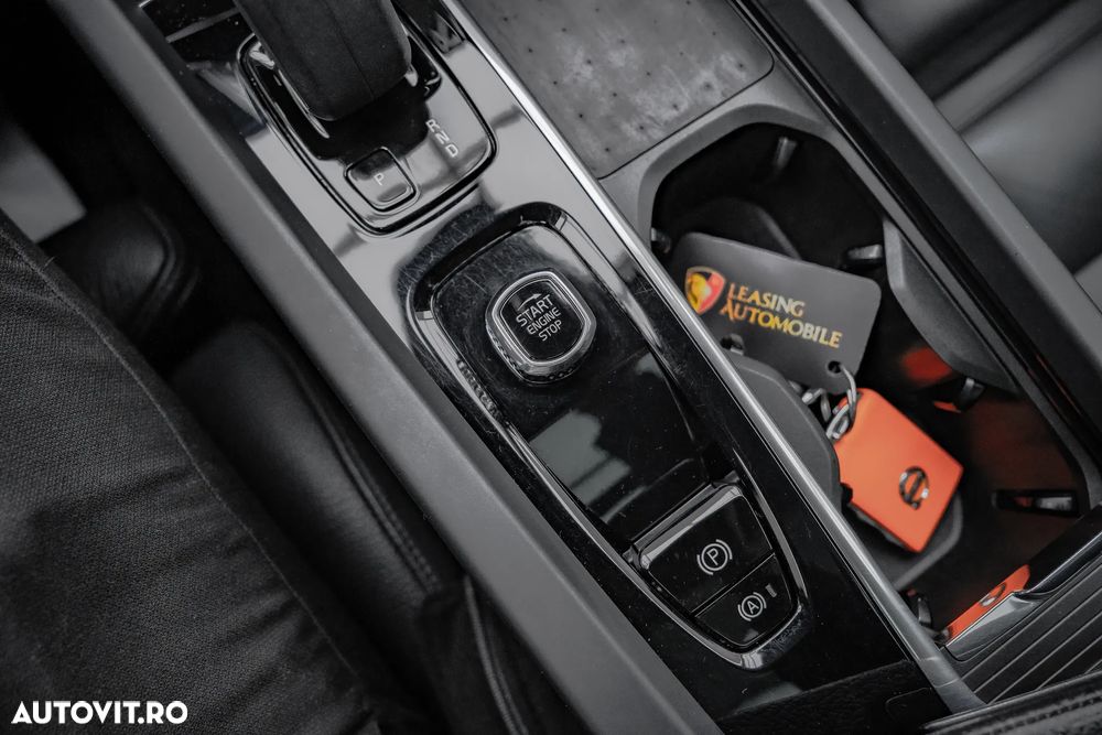 Volvo XC 60 T8 AWD Recharge Plus Bright - 39