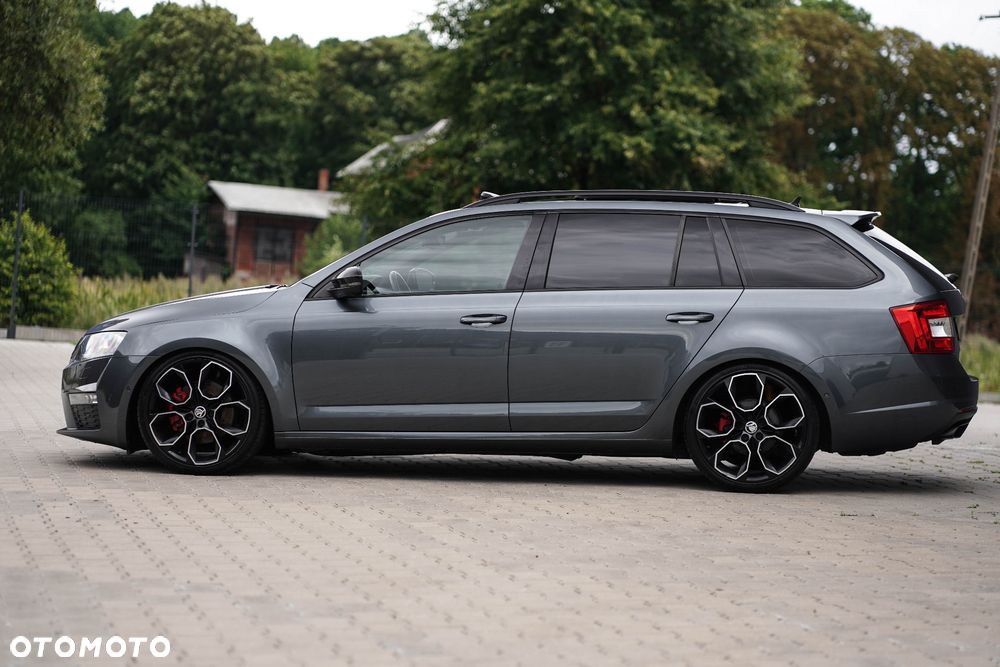 Skoda Octavia 2.0 TDI RS - 10