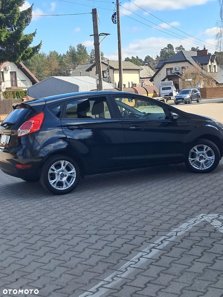 Ford Fiesta 1.0 Champions Edition - 22