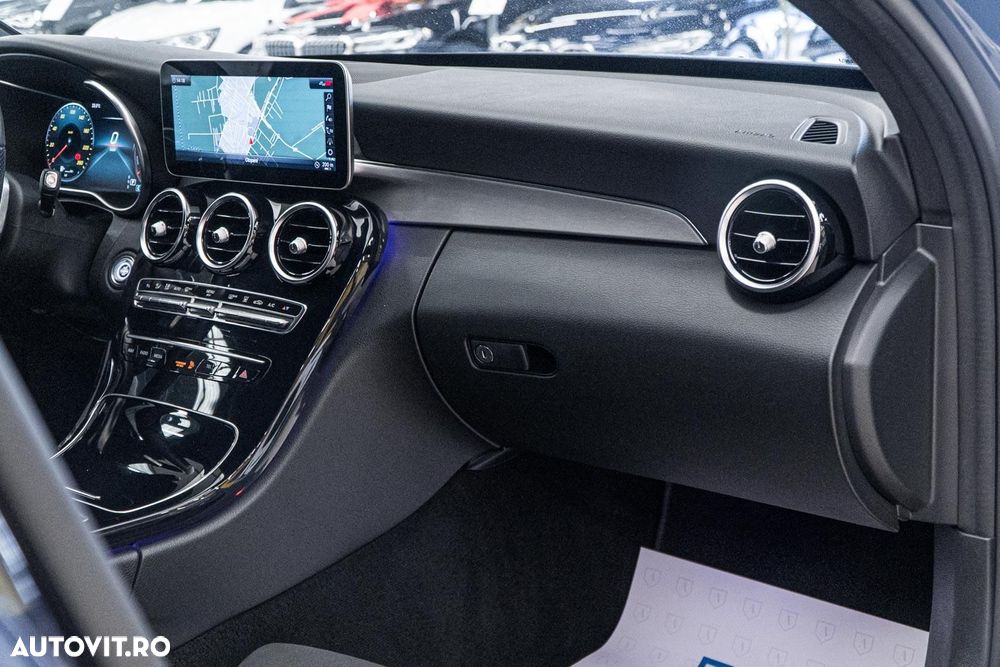 Mercedes-Benz C 300 e 9G-TRONIC AMG Line - 31
