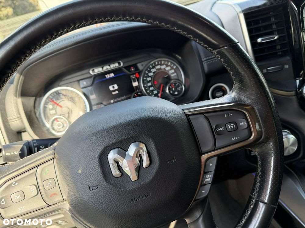 Dodge RAM - 18