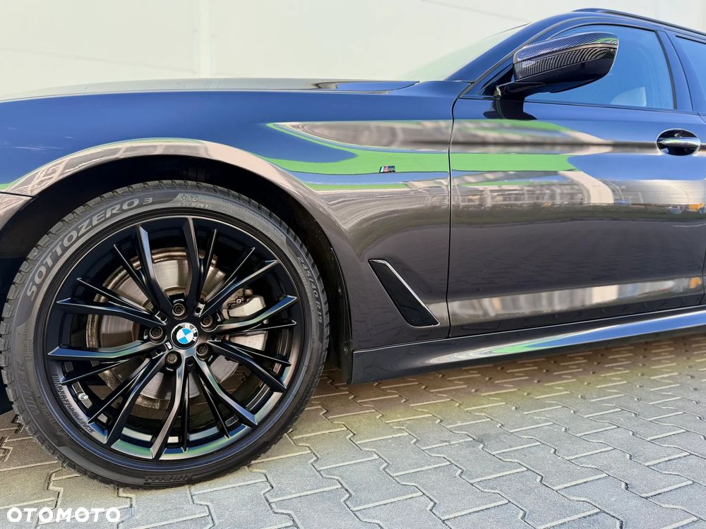BMW Seria 5 520d xDrive M Sport sport - 9