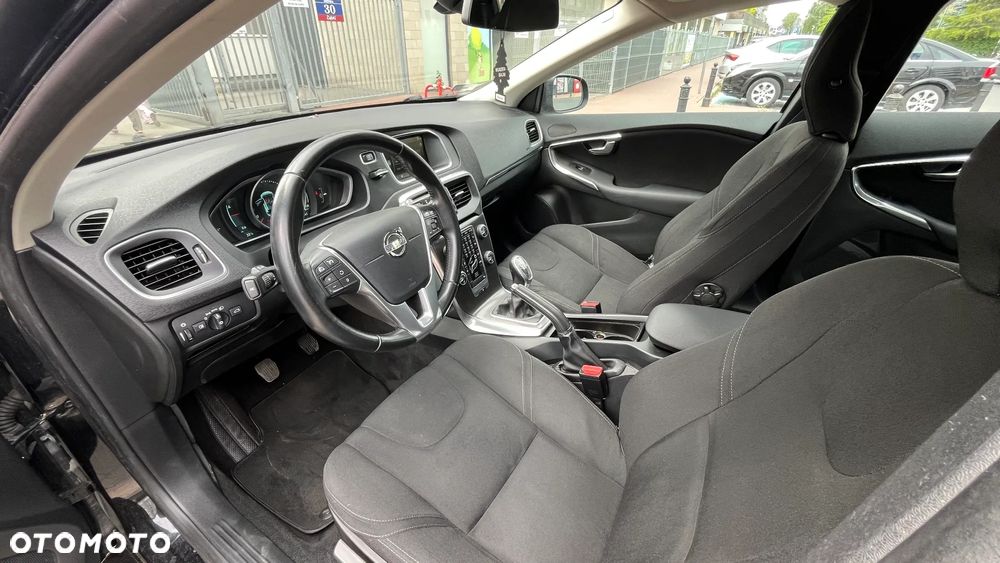 Volvo V40 D3 Momentum - 18