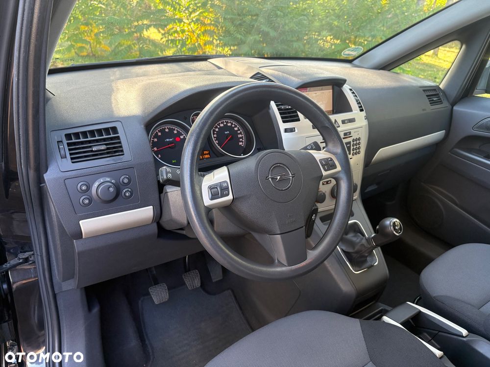 Opel Zafira 1.8 Easytronic Sport - 28
