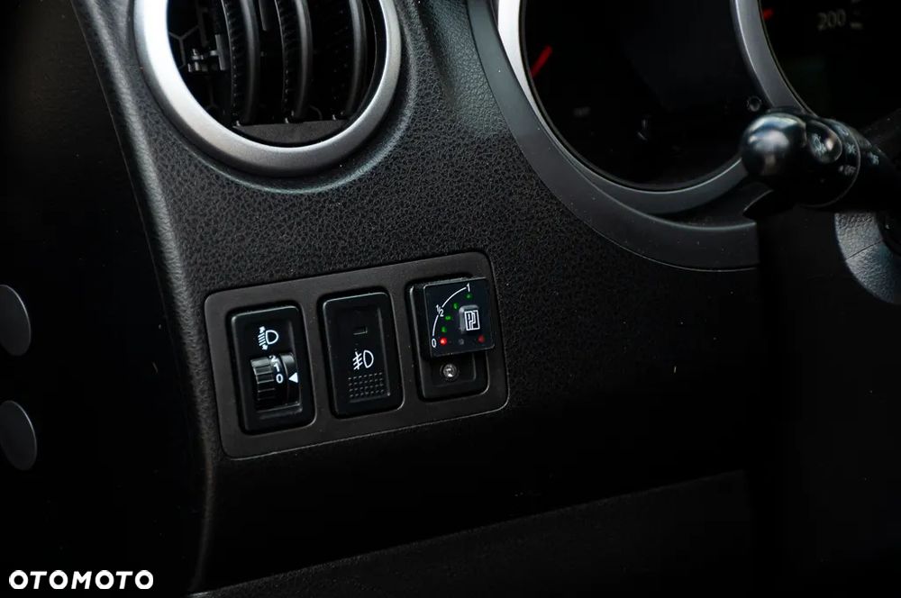 Suzuki Grand Vitara 2.0 Comfort + - 22