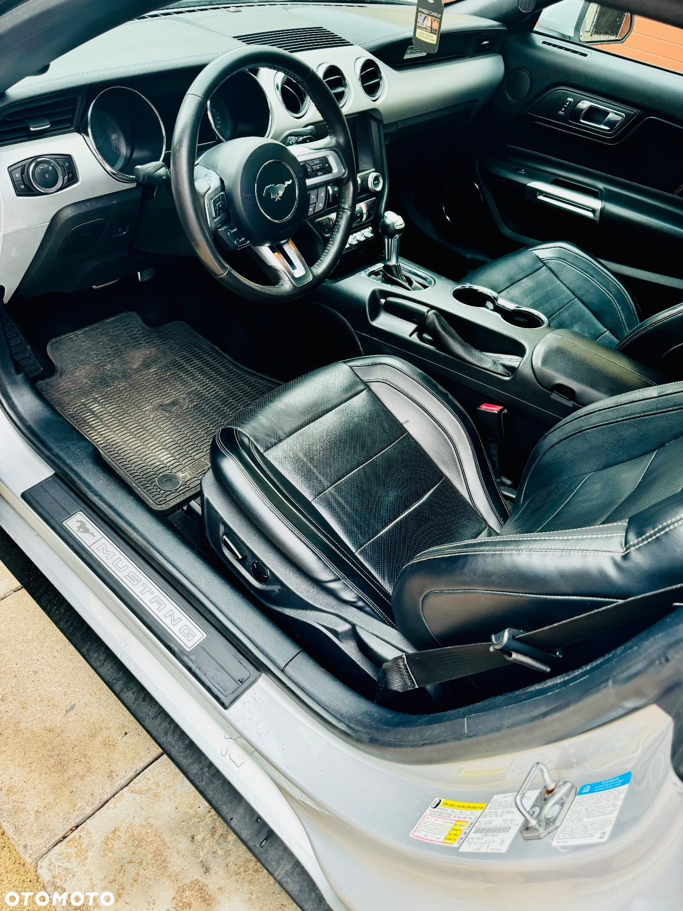Ford Mustang - 14