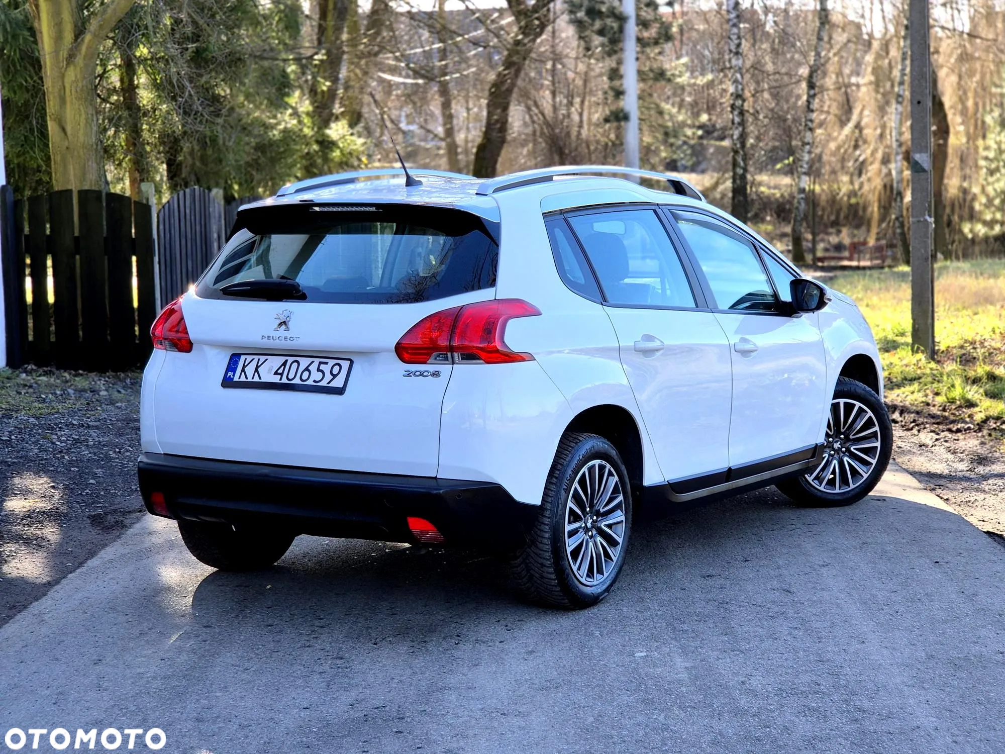 Peugeot 2008 1.2 VTi Allure - 3