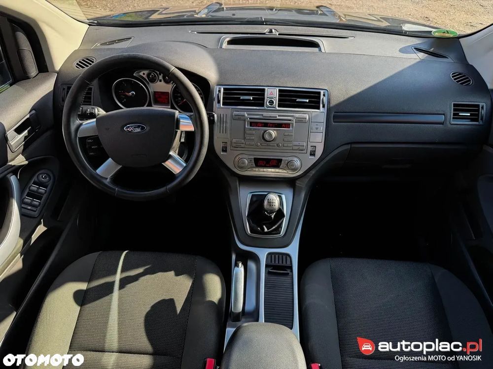 Ford Kuga 2.0 TDCi 4x4 Titanium - 30