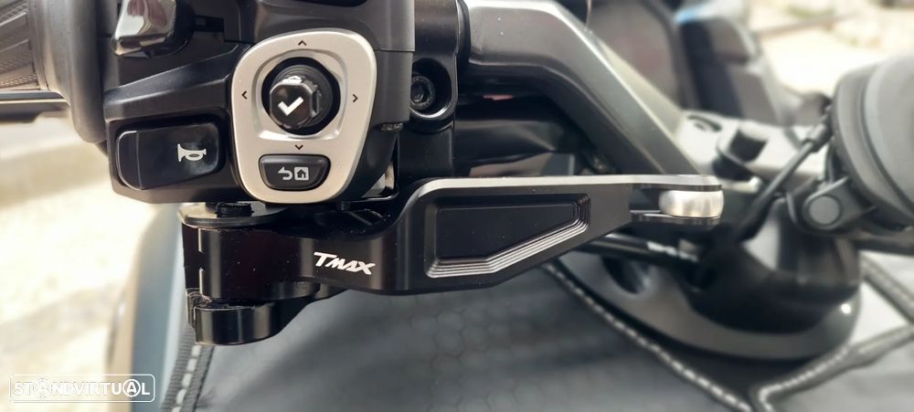 Yamaha TMAX Tech Max - 26