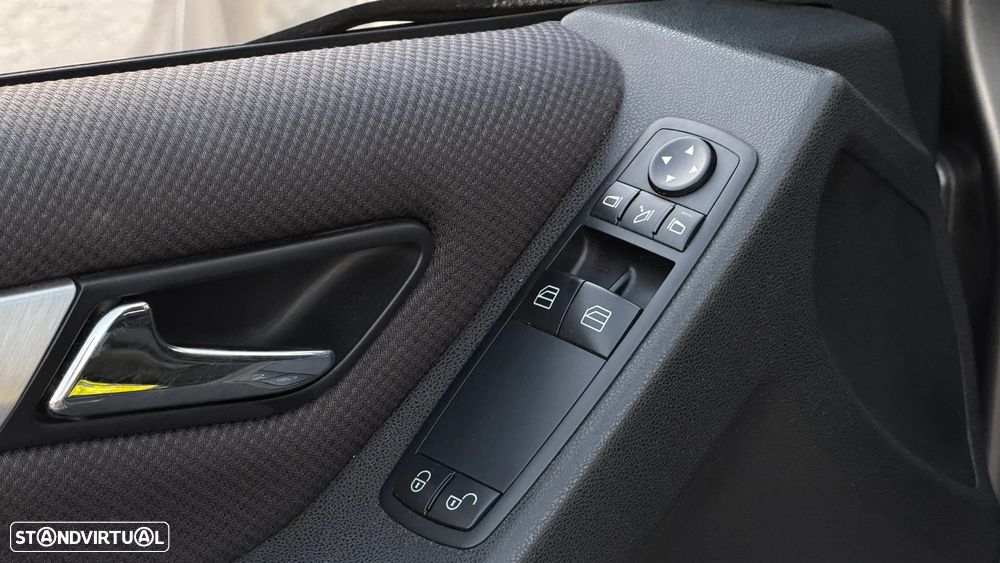 Mercedes-Benz B 180 CDI Autotronic - 12