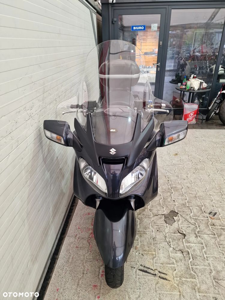 Suzuki Burgman - 15