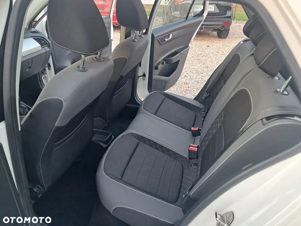 Skoda Fabia - 11