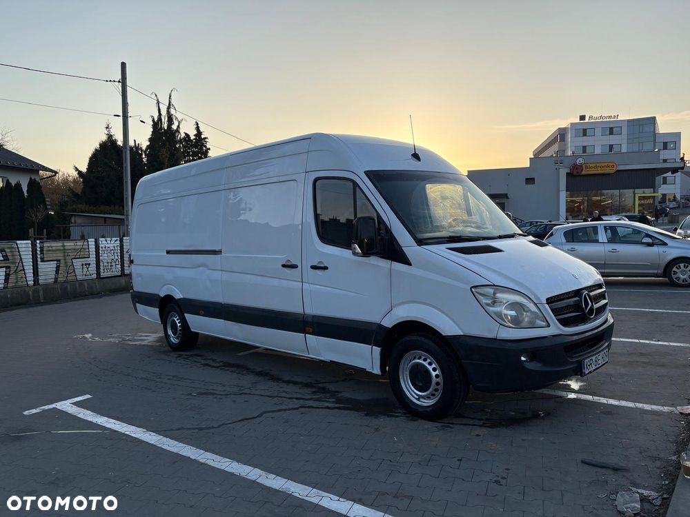 Mercedes-Benz Sprinter - 1