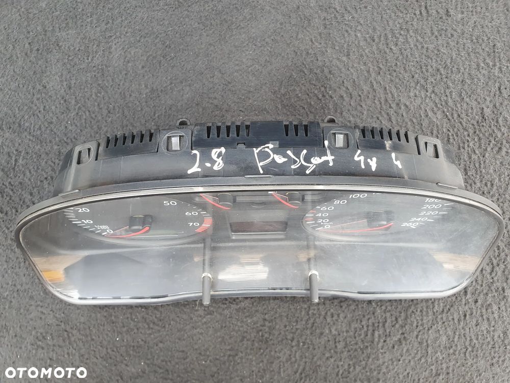 VW PASSAT B5 2.8 V6 30V 4MOTION 4x4 LICZNIK ZEGARY PRĘDKOŚCIOMIERZ 3B0920822 - 2