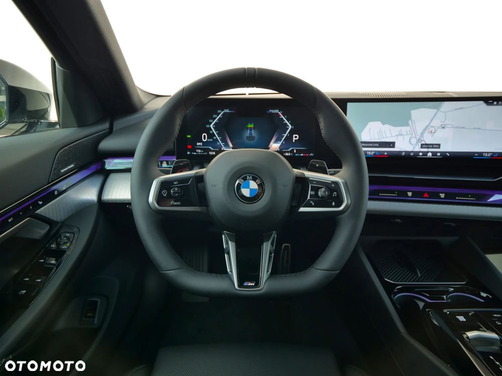 BMW Seria 5 520d xDrive - 15