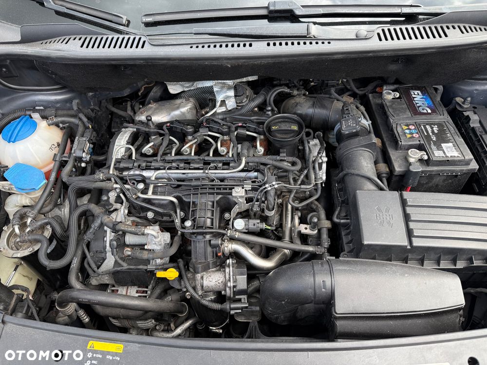 Volkswagen Touran 1.6 TDI DPF Highline - 19