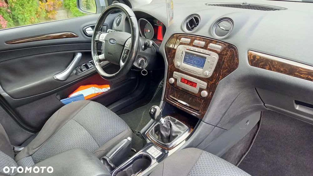 Ford Mondeo 2.0 TDCi Ghia X - 6