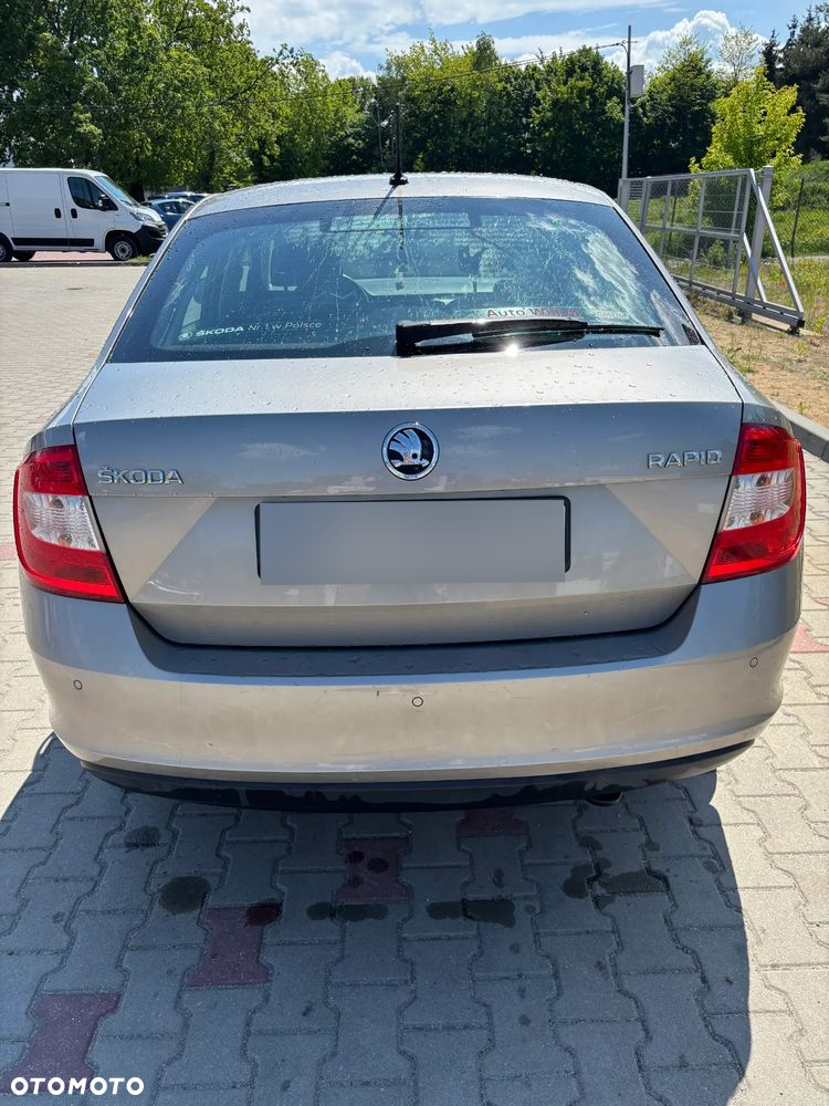 Skoda RAPID 1.2 TSI Ambition - 2